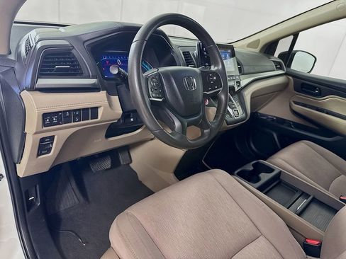 Used 2019 Honda Odyssey EX image 9