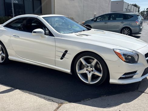 Used 2016 Mercedes-Benz SL 550 w/ Driver Assistance Package image 3