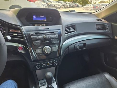 Used 2013 Acura ILX w/ Premium Package FWD image 16