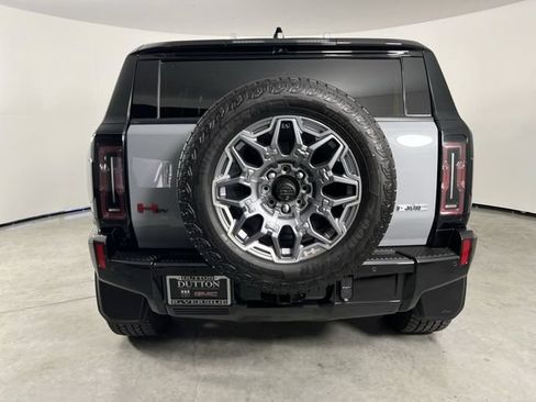 Certified 2025 GMC Hummer EV 3X w/ LPO, Sport Package AWD/4WD image 7