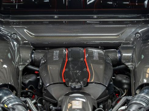 Used 2019 Ferrari 488 Pista Coupe RWD image 45