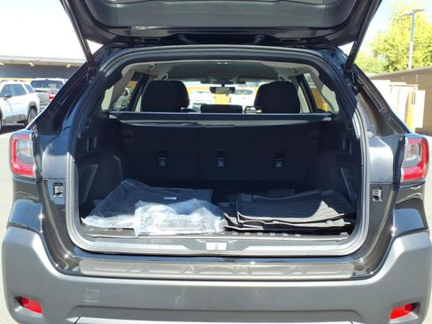 Used 2025 Subaru Outback Premium w/ Popular Package #1A image 15