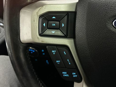 Used 2017 Ford F250 Lariat w/ Lariat Ultimate Package AWD/4WD image 30