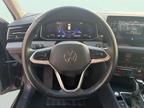 Used 2025 Volkswagen Jetta SE image 21