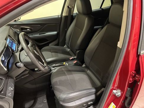 Used 2020 Buick Encore Preferred FWD image 17