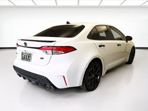 Used 2022 Toyota Corolla SE w/ Carpet Mat Package (TMS) FWD image 4