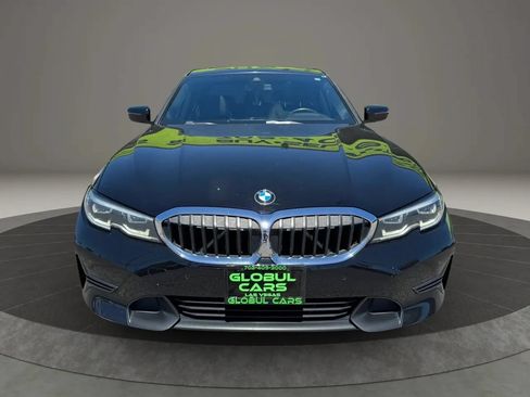 Used 2019 BMW 330i Sedan w/ Convenience Package RWD image 3