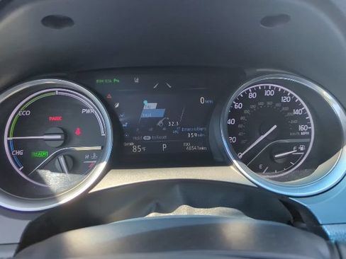 Used 2018 Toyota Camry XLE FWD image 13