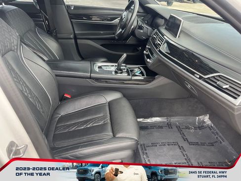 Used 2022 BMW 750i xDrive 750i xDrive w/ Executive Package image 19