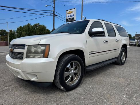 Used 2012 Chevrolet Suburban LTZ AWD/4WD image 2