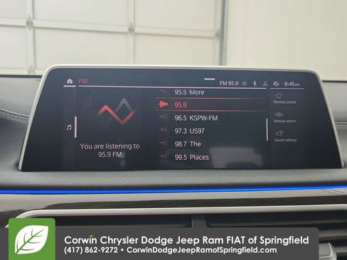 Used 2022 BMW 740i xDrive w/ Premium Package image 23