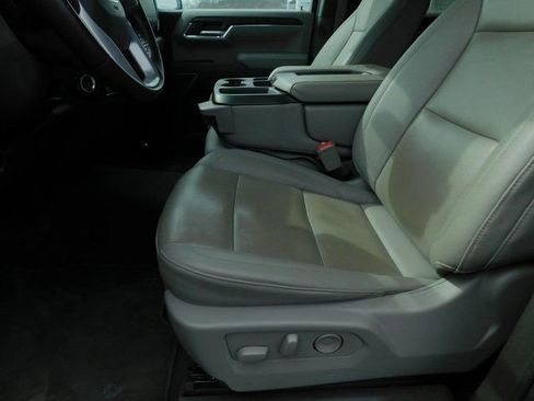 Used 2025 GMC Sierra 1500 SLT AWD/4WD image 11