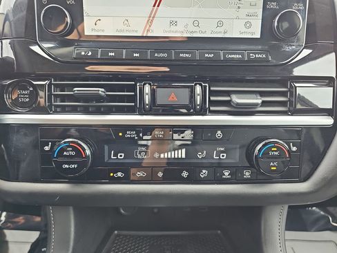 Used 2025 Nissan Pathfinder SL w/ SL Premium Package image 29