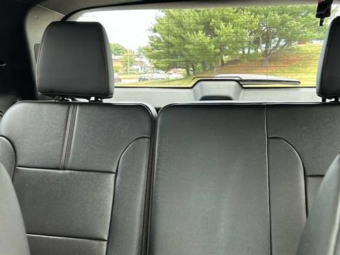 Used 2023 Chevrolet Traverse RS AWD/4WD image 28