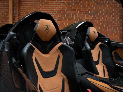 Used 2021 Lamborghini Sian Roadster AWD/4WD image 11