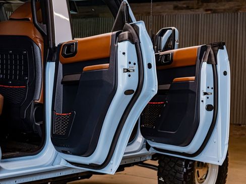 Used 2024 Ford Bronco Heritage Edition image 32