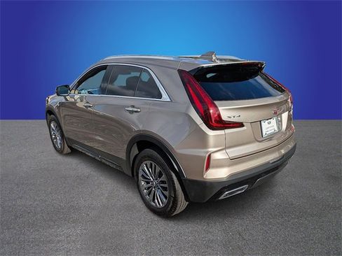 Certified 2025 Cadillac XT4 Premium Luxury image 3