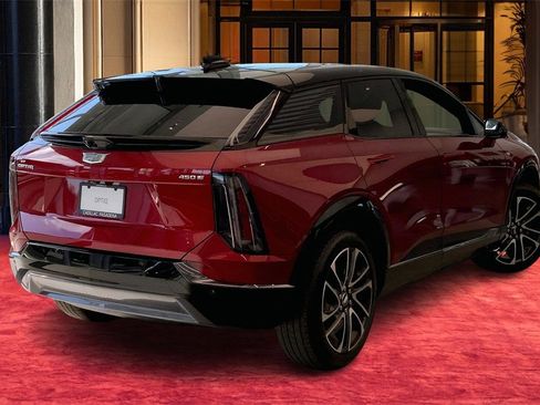 New 2026 Cadillac Optiq Sport 2 image 6