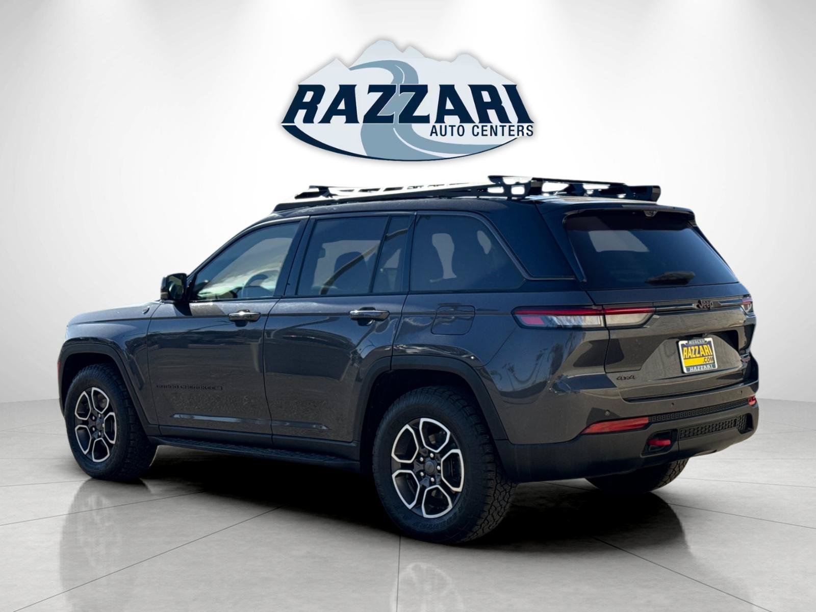 Used 2022 Jeep Grand Cherokee Trailhawk w/ ADV Protech Group II AWD/4WD image 5