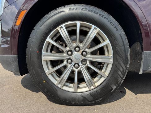 Used 2017 Cadillac XT5 Luxury AWD/4WD image 13