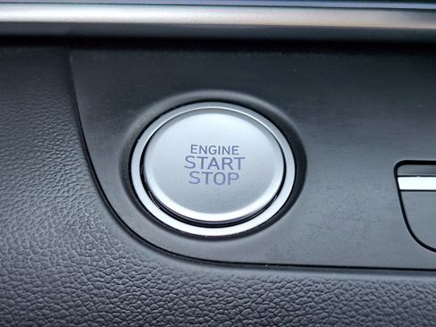 Used 2024 Hyundai Elantra SEL image 24