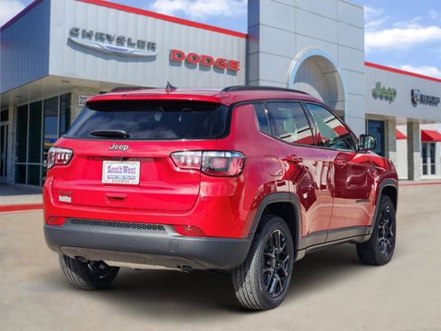 New 2026 Jeep Compass Latitude image 5