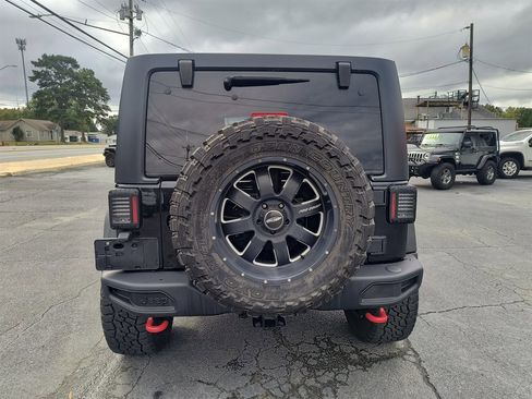 Used 2014 Jeep Wrangler Unlimited Rubicon image 4