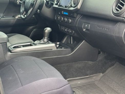 Used 2021 Toyota Tacoma TRD Sport image 16