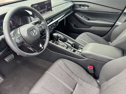 Certified 2025 Honda Accord Sport image 9