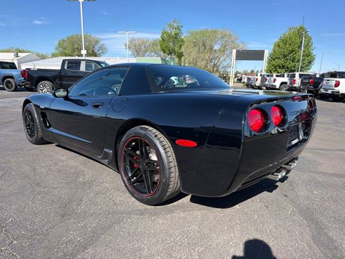 Used 2004 Chevrolet Corvette Z06 w/ Memory Package RWD image 5