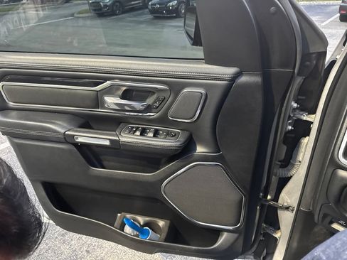 Used 2021 RAM 1500 Laramie AWD/4WD image 6
