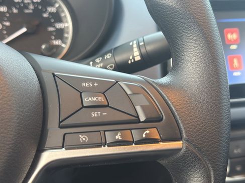 Used 2025 Nissan Versa SV w/ Trunk Package image 19