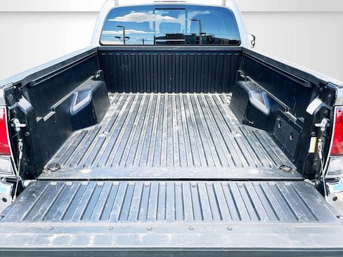 Used 2023 Toyota Tacoma SR5 AWD/4WD image 25
