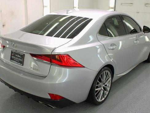 Used 2017 Lexus IS 200t w/ Navigation System Package RWD image 9