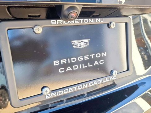 Used 2025 Cadillac XT4 Premium Luxury image 12