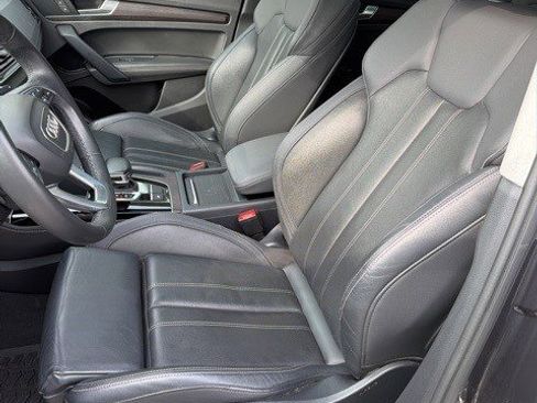 Used 2021 Audi Q5 Premium Plus w/ Premium Plus Package image 13