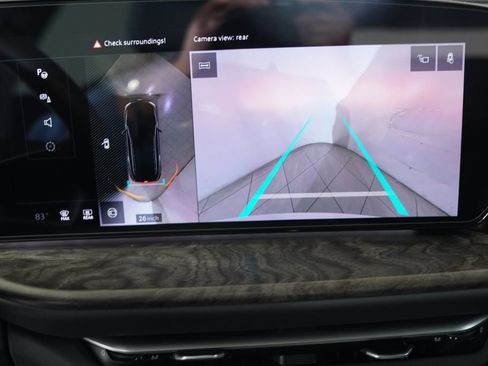 Used 2025 Audi Q5 Premium w/ Convenience Package image 4