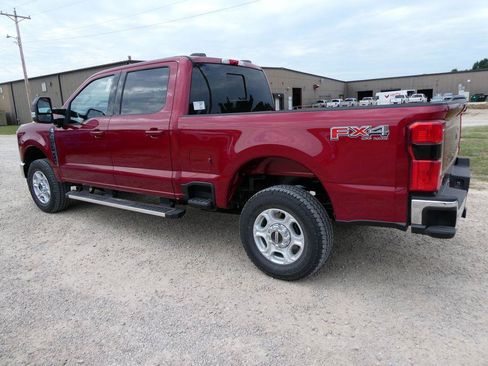 New 2026 Ford F250 XLT w/ XLT Premium Package AWD/4WD image 8