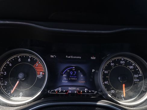 Used 2021 Jeep Cherokee Latitude Lux 80th Anniv w/ Quick Order Package 26U 80TH FWD image 16