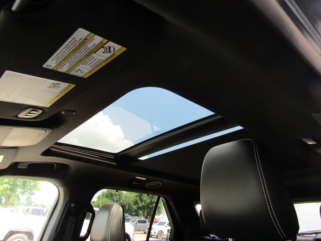 Used 2022 Ford Explorer ST w/ Equipment Group 401A AWD/4WD image 7