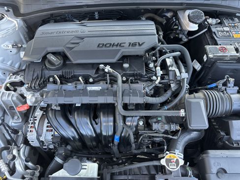 Used 2023 Hyundai Elantra SEL FWD image 15