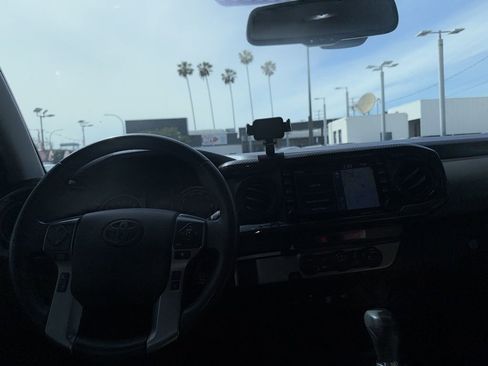 Used 2022 Toyota Tacoma SR5 image 18