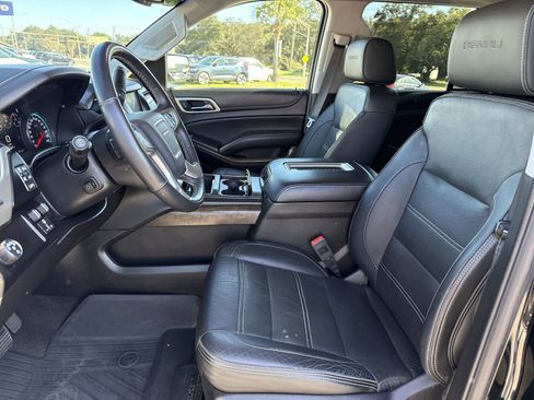 Used 2018 GMC Yukon Denali w/ Denali Ultimate Package image 9
