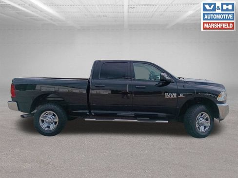 Used 2017 RAM 2500 Tradesman w/ Chrome Appearance Group AWD/4WD image 4
