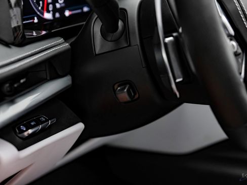 Used 2021 Chevrolet Corvette Stingray Premium Conv w/ Z51 Performance Package image 49