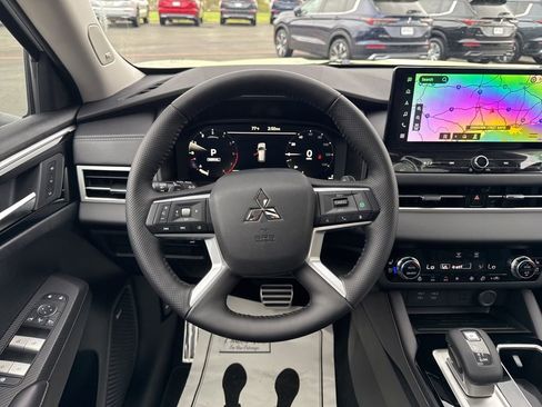 New 2026 Mitsubishi Outlander SEL image 46