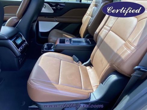 Used 2021 Lincoln Aviator Reserve w/ Equipment Group 201A RWD image 10