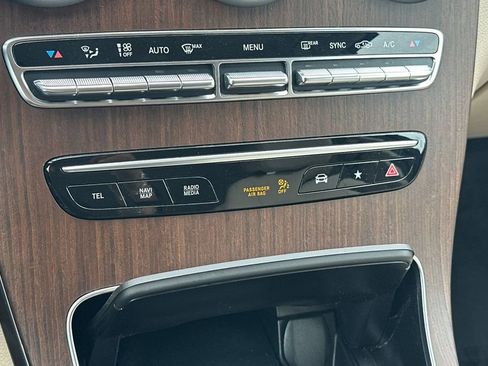 Used 2022 Mercedes-Benz GLC 300 image 20