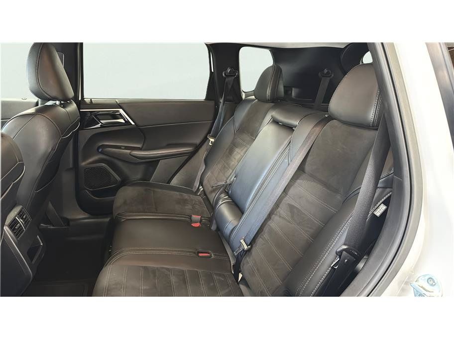 Used 2024 Mitsubishi Outlander Ralliart AWD/4WD image 12