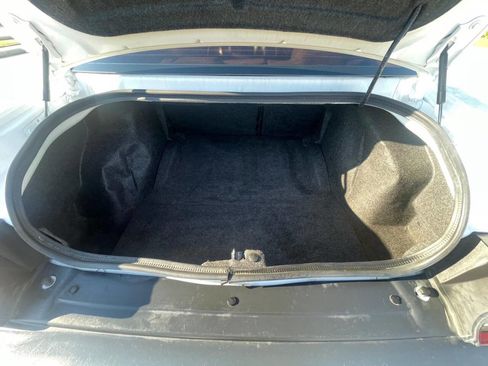 Used 2019 Dodge Challenger SXT image 11